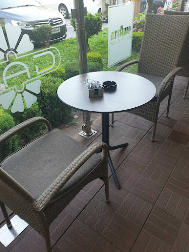 Kava Bar Gaj - točenje pijač - Ljubljana