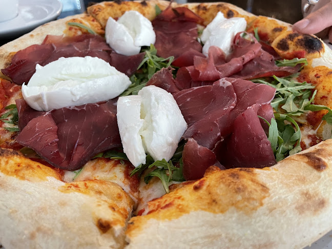 Pizzeria Napoliš - Gastronomija in gostinstvo