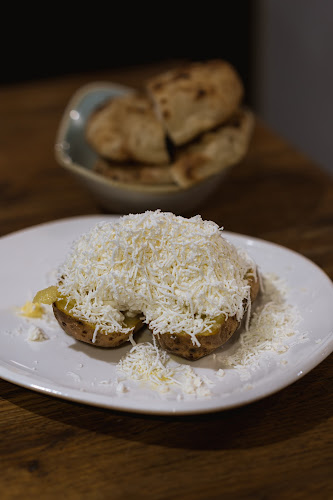 Compa Restaurant Okrepčevalnica Čompa - Gastronomija in gostinstvo