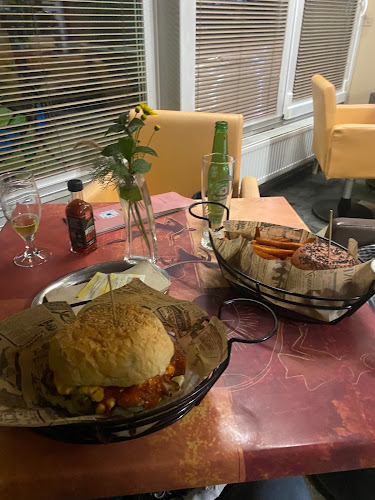 Comentarii opinii despre Kavarna in slaščičarna Nabucco