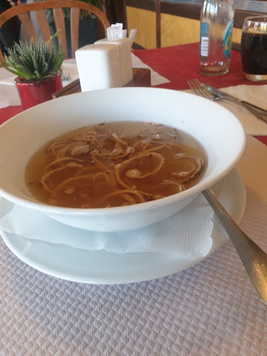 Škofije Restavracija in picerija - Gastronomija in gostinstvo