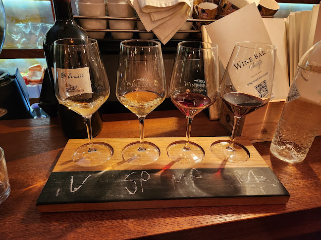 Opinii despre Wine bar Šuklje în Ljubljana - Gastronomija in gostinstvo