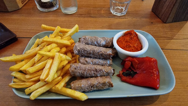 Comentarii opinii despre Svinjak Bar & Grill