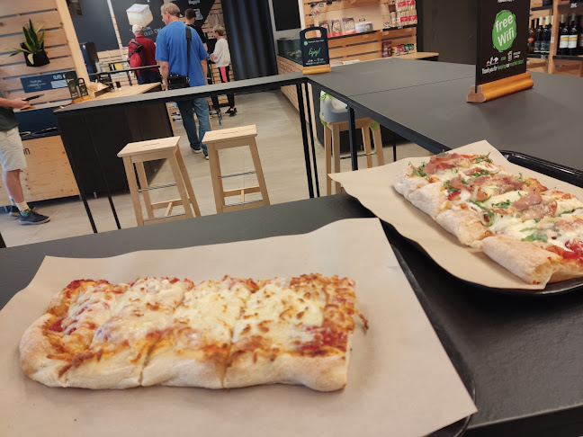 Market by the Lake - Gastronomija in gostinstvo