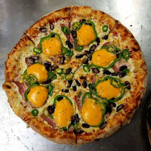 Pod Kostanji - Gastronomija in gostinstvo