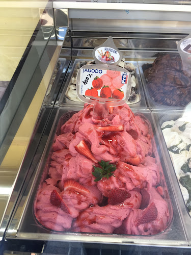 Comentarii opinii despre Slaščičarna Center Nevrije Vejseli s.p.