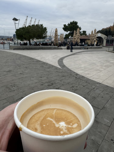 Kopališko nabrežje 1, 6000 Koper