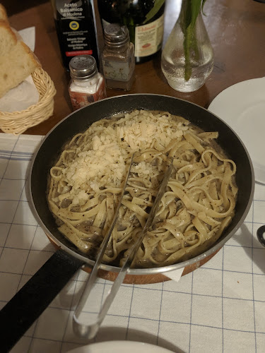 Comentarii opinii despre Oštarija Peglez'n