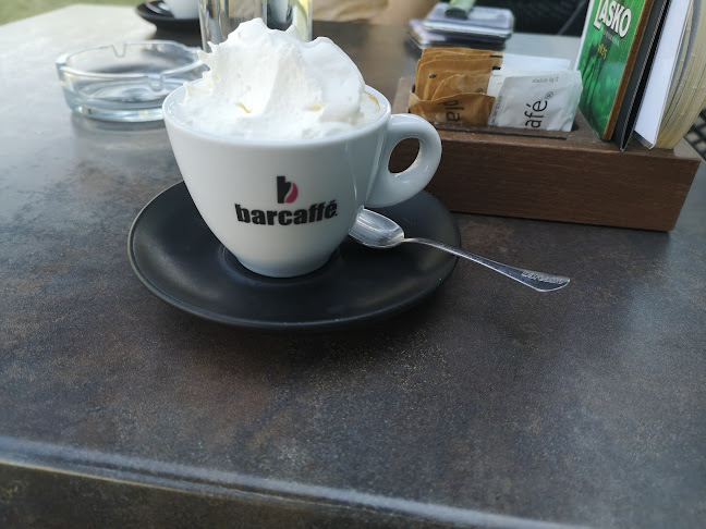 play cafe - Gastronomija in gostinstvo