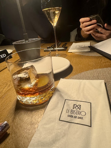 Le Bistro; Restavracija & Bistro - Gastronomija in gostinstvo