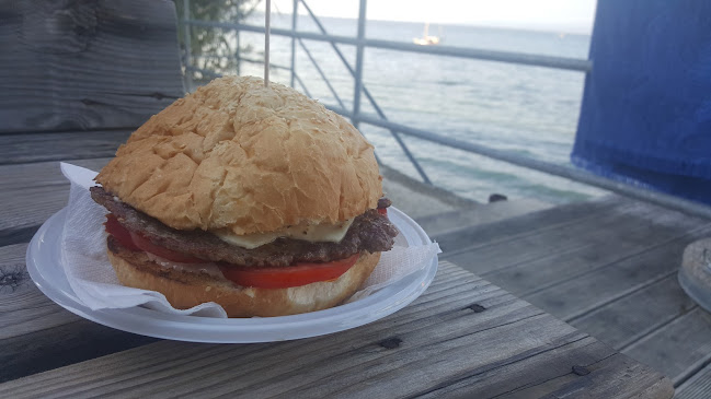 La Barracuda beach bar - Gastronomija in gostinstvo