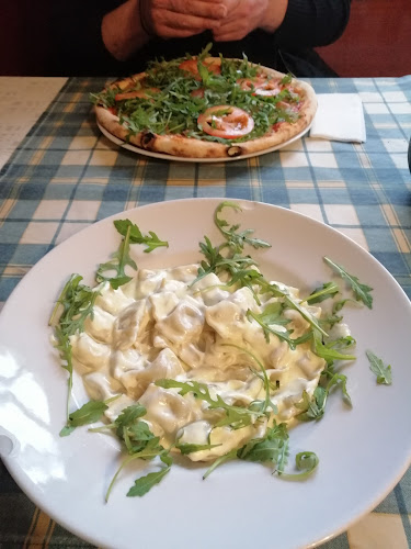 Gostilna in pizzerija Pr' Štruklu, Boštjan Raztresen, s.p. - Gastronomija in gostinstvo