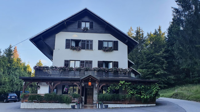 Opinii despre Okrepčevalnica kmečki hram Robert Fortuna s.p. în Spodnja Idrija - Gastronomija in gostinstvo