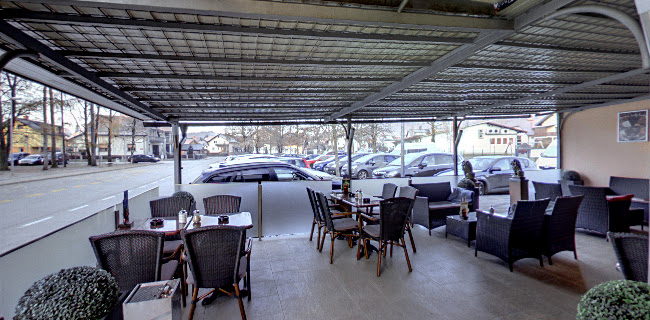 Opinii despre Slaščičarna Medenjak Jusufi Đelal s.p. în Kranj - Gastronomija in gostinstvo