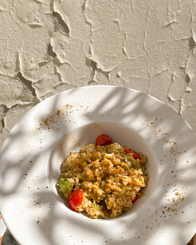 Kajuhova ulica 6, 6330 Piran