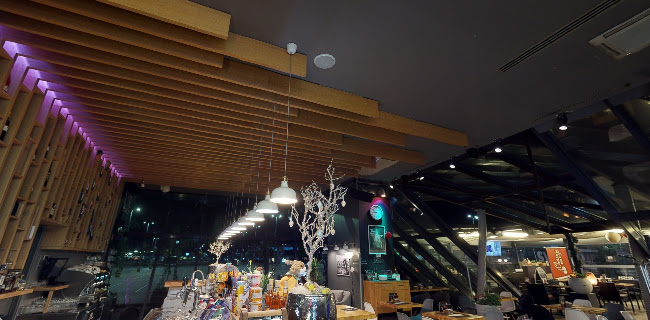 Cherry House Cafe Lounge Bar - Gastronomija in gostinstvo