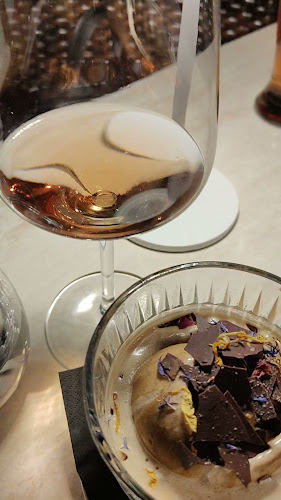 Restaurant and Pizzeria Minutka - Gastronomija in gostinstvo