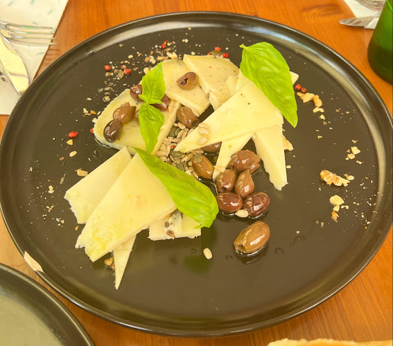 Gallusova ulica 2, 6330 Piran