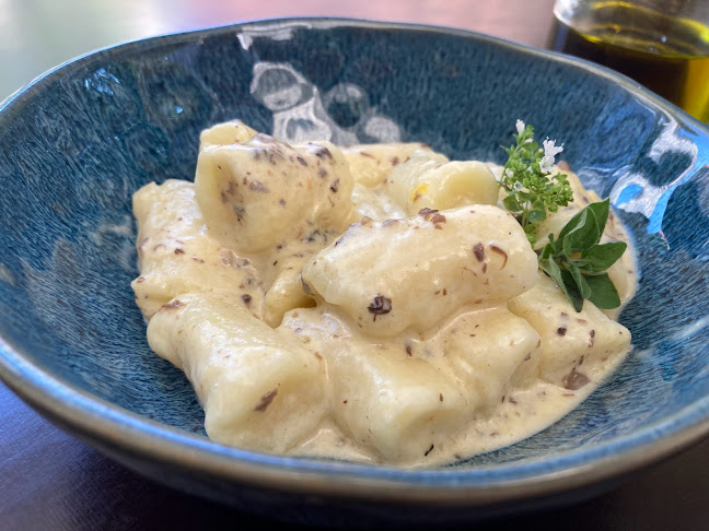 Rečna ulica 8, 1000 Ljubljana