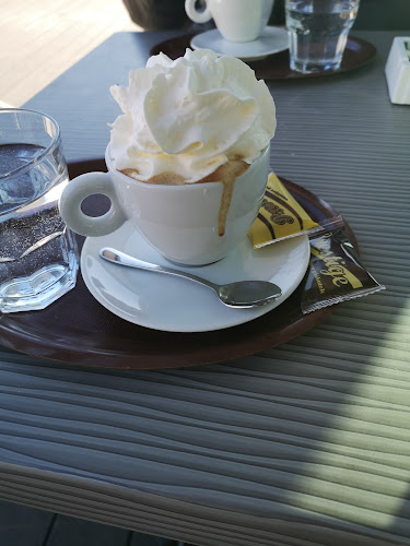 Life Caffe - Gastronomija in gostinstvo