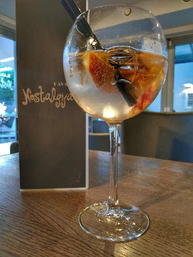 Kavarna Nostalgija Nina Bergant s.p. - Gastronomija in gostinstvo
