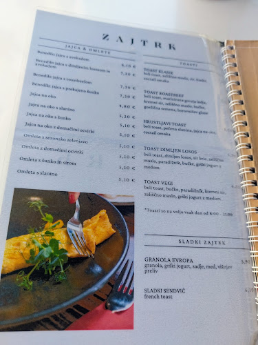 Kavarna in slaščičarna Hotel Evropa - Gastronomija in gostinstvo