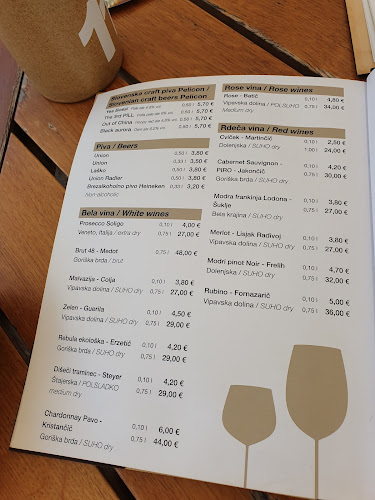 Adamič-Lundrovo nabrežje 1, 1000 Ljubljana