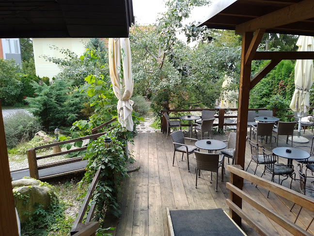 Sladka Kavarna - Gastronomija in gostinstvo