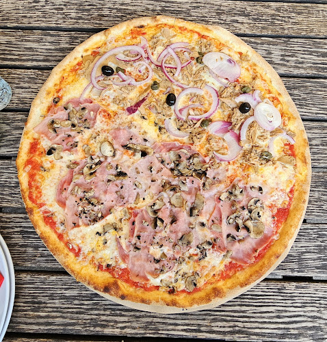 Opinii despre Papagayo Cocktail Bar & C H O C O în Maribor - Gastronomija in gostinstvo