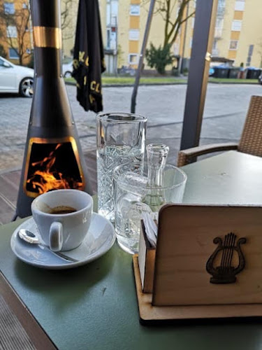 Opinii despre Lira Kavarna în Ljubljana - Gastronomija in gostinstvo