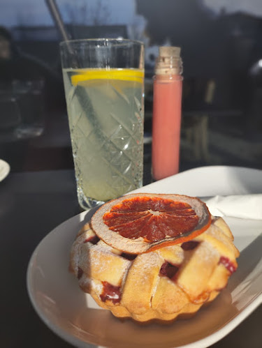 Ulica Angele Vode 17, 1000 Ljubljana