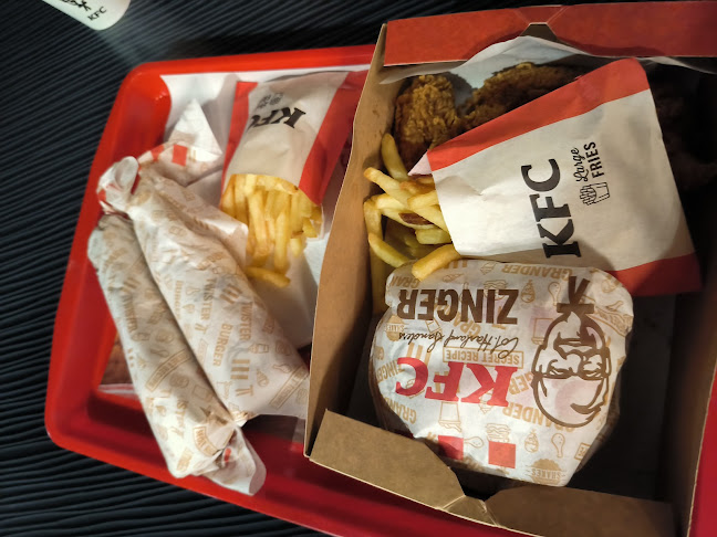 KFC - Gastronomija in gostinstvo