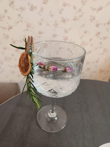 Opinii despre Kavarna Kalvarija în Maribor - Gastronomija in gostinstvo