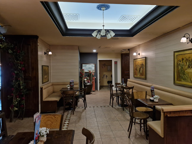 Kavarna Astoria - Gastronomija in gostinstvo