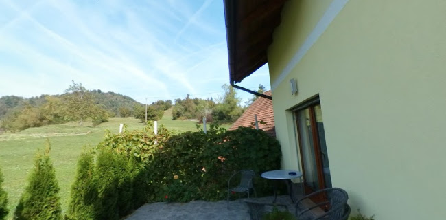 Mesec And Co trgovina, turizem, gostinstvo d.o.o. Zaplana 24, Vrhnika - Vrhnika