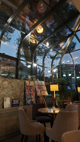 Opinii despre Kavarna Zvon, Euro Markt d.o.o. în Izola - Gastronomija in gostinstvo