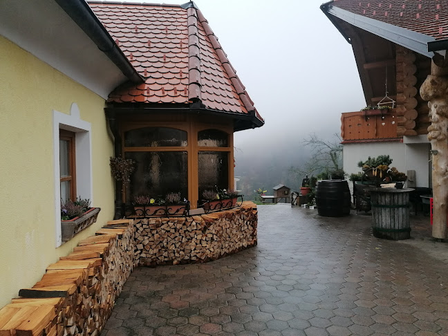 Izletniška kmetija Ančka - Gastronomija in gostinstvo