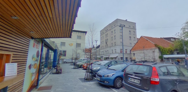 Pekarna Umnik "Pri mostu" - Gastronomija in gostinstvo