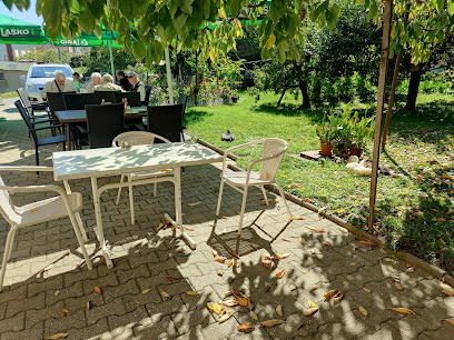 Supapon Kominkaew S.P. - Gostilna Planinc