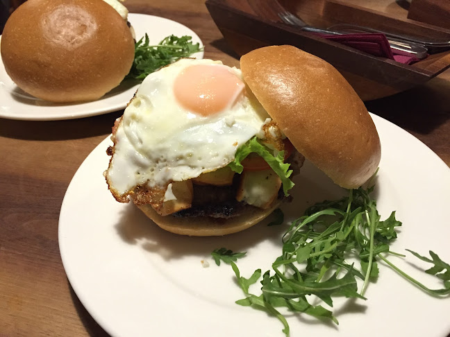 Opinii despre Izložba, gostinske storitve, d.o.o. în Ljubljana - Gastronomija in gostinstvo