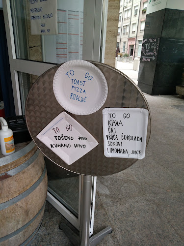 Opinii despre Wagon pub în Ljubljana - Gastronomija in gostinstvo