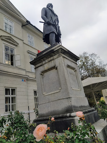 Opinii despre Caffe Bienale în Ljubljana - Gastronomija in gostinstvo