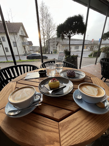 Mestna kavarna - Gastronomija in gostinstvo