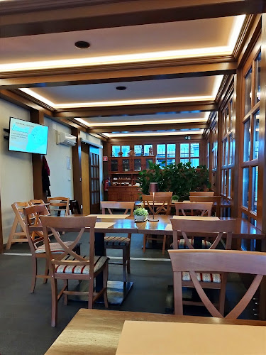 Cesarski Dvor - Gastronomija in gostinstvo