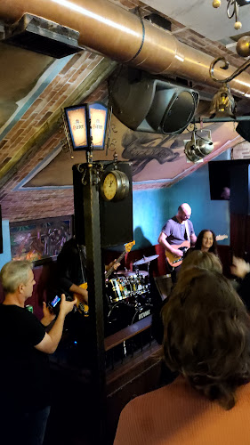 Opinii despre Pub 33 în Koper - Gastronomija in gostinstvo