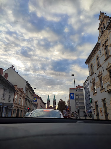 Urška Bar - Gastronomija in gostinstvo