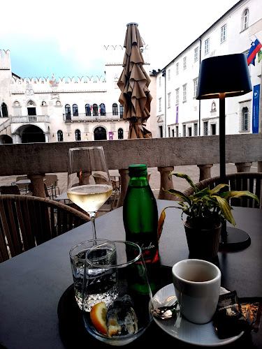 Opinii despre Golden Loggia Koper în Koper - Gastronomija in gostinstvo