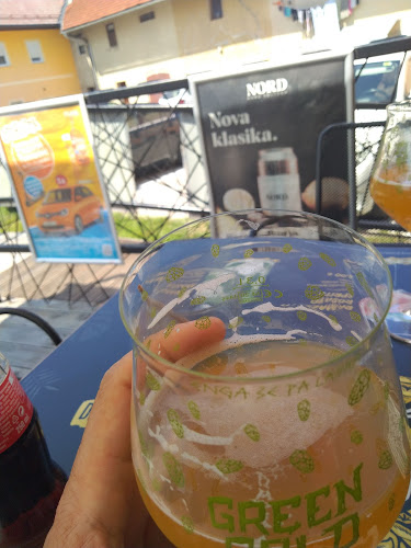 Comentarii opinii despre Cirus Bar & Lounge