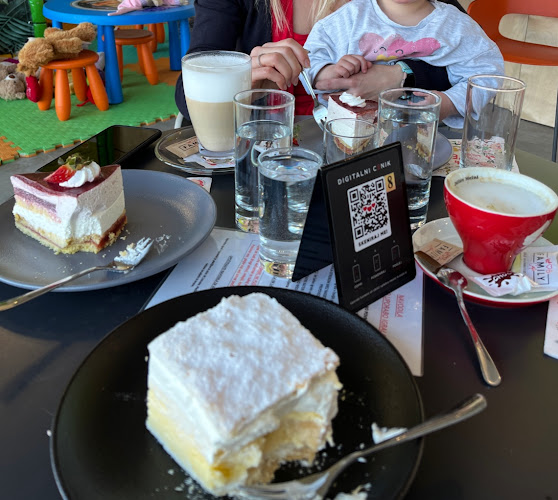 Family Cafe - Gastronomija in gostinstvo