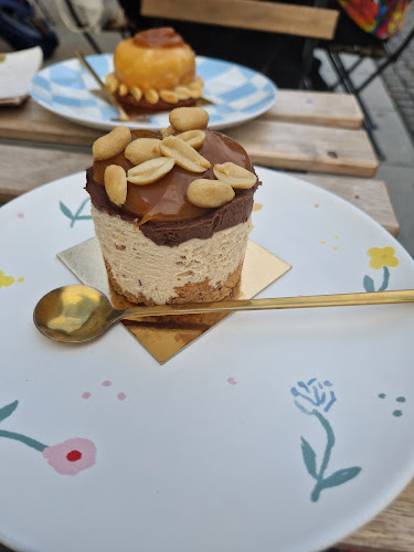 YAUYA Patisserie - Gastronomija in gostinstvo